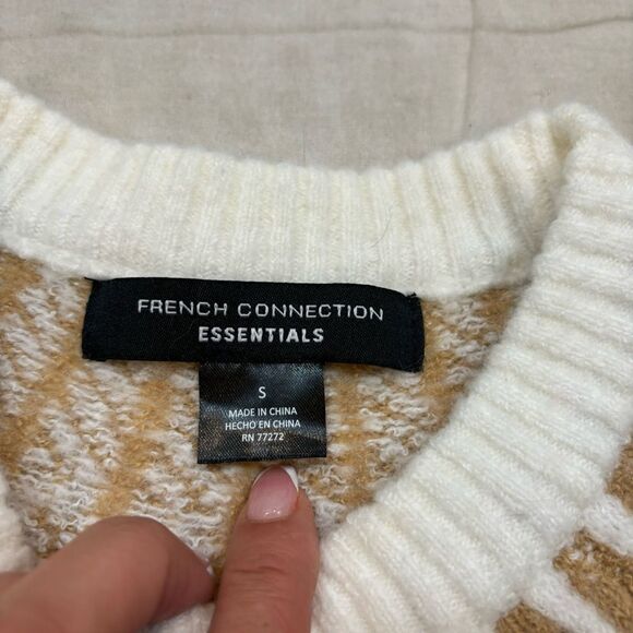 Ladies French‎ Connection Essentials Fair Isle Camel Colored Sweater Size Small - Picture 9 of 9